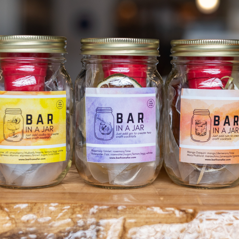 Bar in a jars - Mason jar with everything you need to create two craft cocktails at home